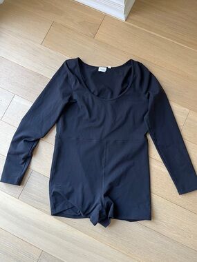 Wilfred Black Long-Sleeve Scoop Neck Women's one piece bodysuit shorts XL